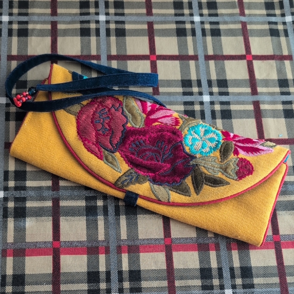 Melody Ross Brave Girl Large Yellow Jewelry Roll